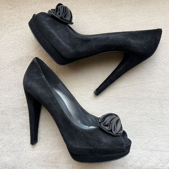 Stuart Weitzman Black Suede Floral Peep Toe Stiletto Heels Women’s 8.5 Evening - Picture 1 of 16
